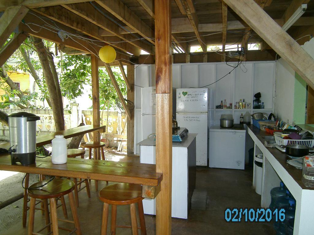 הופקינס The Funky Dodo Backpackers Hostel מראה חיצוני תמונה