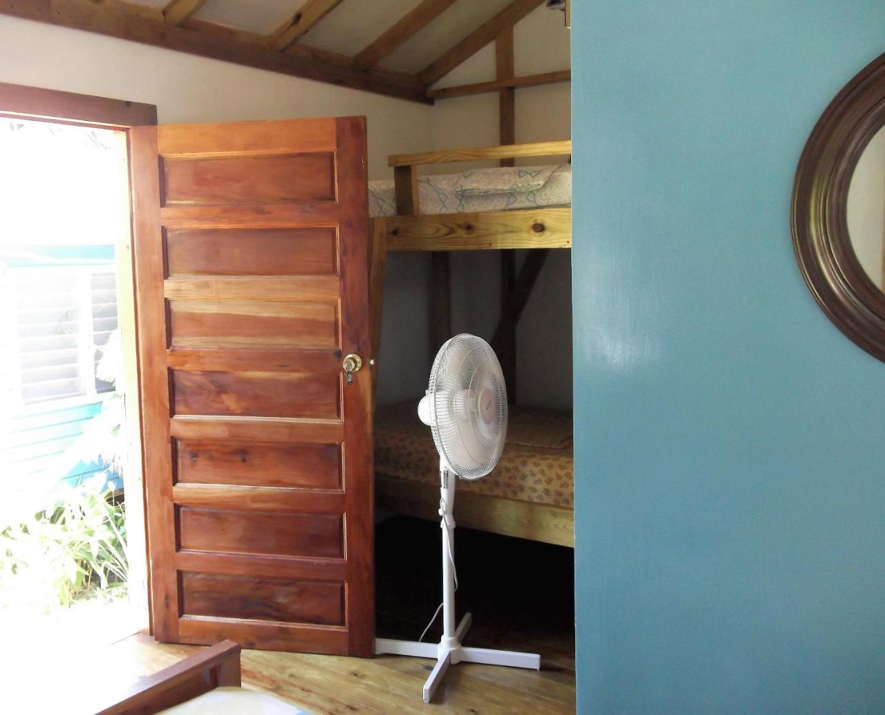 הופקינס The Funky Dodo Backpackers Hostel מראה חיצוני תמונה